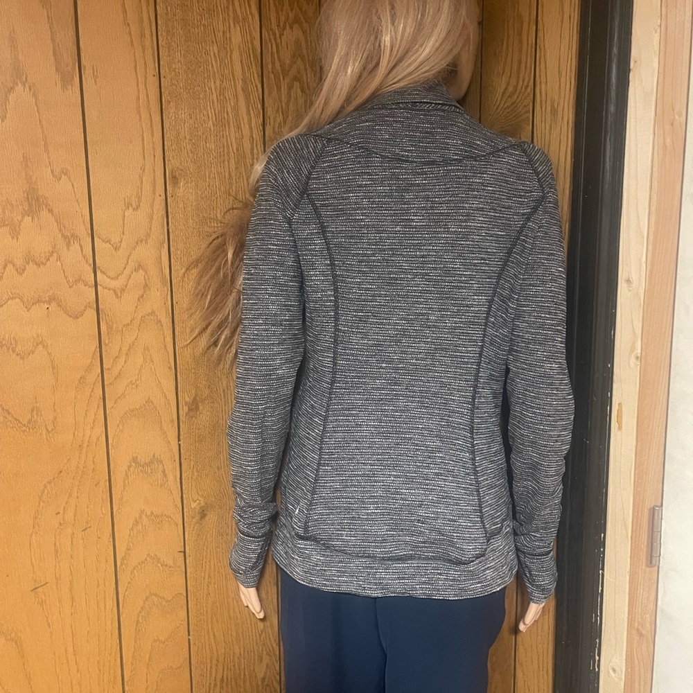 Lululemon" Think Fast Pullover - Picture 6 of 16
